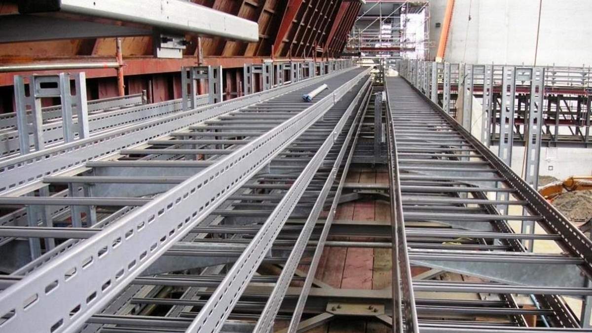 Cable trays coated with Abcite